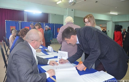 Глава района Батыршин Миндиев проголосовал на выборах президента России