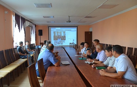 Глава Астраханской области Игорь Бабушкин встретился с главами муниципалитетов