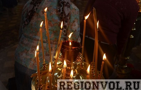 Митрополит Астраханский и Камызякский Никон освятил кресты и колокола для строящегося храма с. Цветное